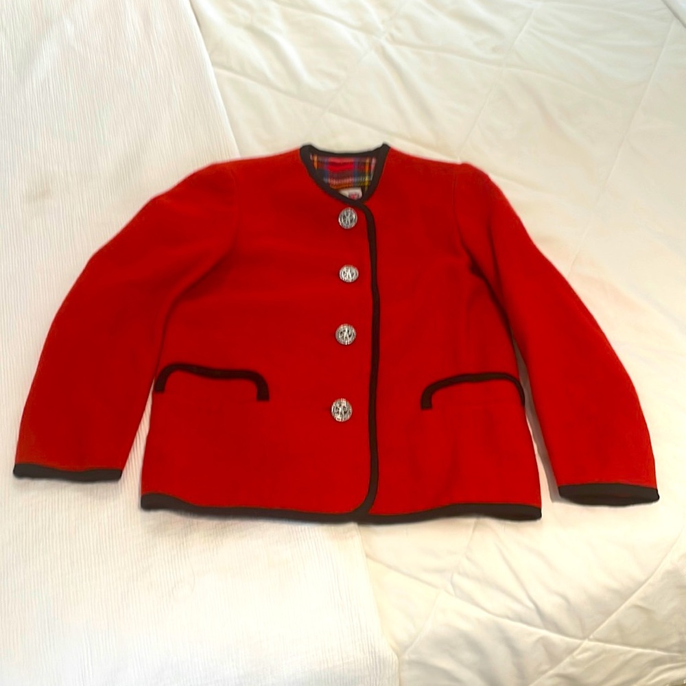 Tailored by George, White Fort Brockhurst, England, Coat / Jacket Girl’s size 10